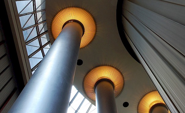 Westin Peachtree Atlanta hotel lobby area.